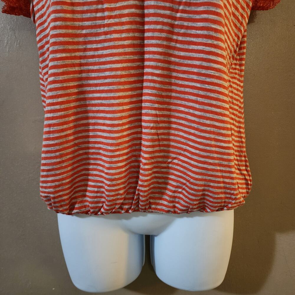 Dream Out Loud Selena Gomez Womens Top Size L Orange Gray Striped Lace Tee - Picture 4 of 7